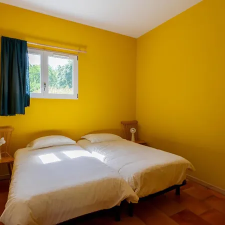 Holiday home Maison De Caractere & Piscine - Proche Saint-emilion *