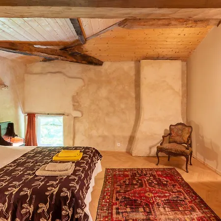 Holiday home Maison De Caractere & Piscine - Proche Saint-emilion *