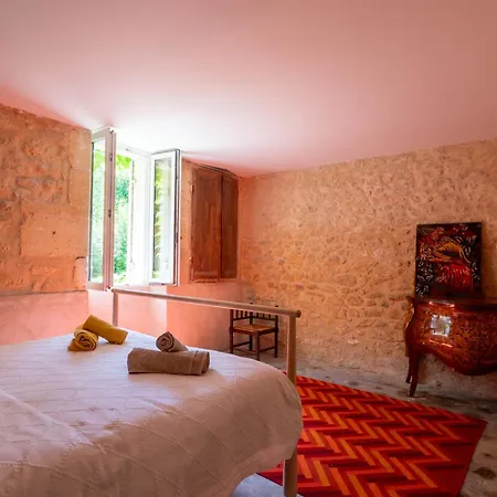 Holiday home Maison De Caractere & Piscine - Proche Saint-emilion Pujols (Gironde)